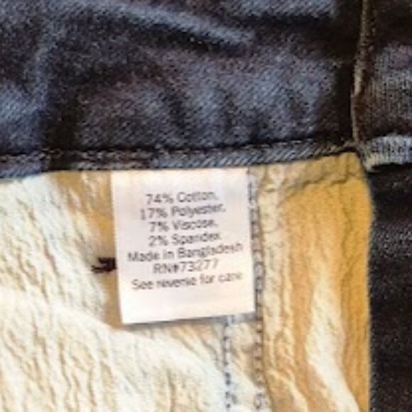 Nine West women's boot cut indigo blue jeans.  Like New, size 16 - Picture 9 of 11
